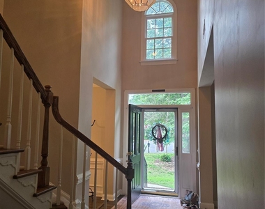 8800 Ferngrove Court - Photo Thumbnail 3