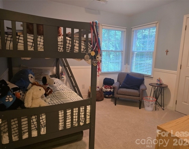8800 Ferngrove Court - Photo Thumbnail 11