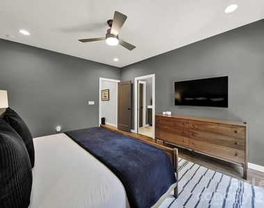 428 E 33rd Street - Photo Thumbnail 27