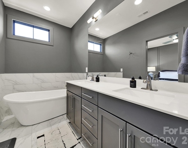 428 E 33rd Street - Photo Thumbnail 24