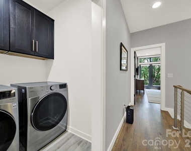 428 E 33rd Street - Photo Thumbnail 19
