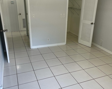 440 Se 2nd Avenue - Photo Thumbnail 16