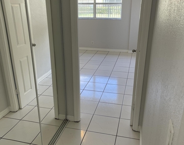 440 Se 2nd Avenue - Photo Thumbnail 11