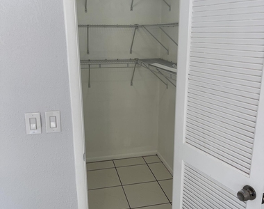 440 Se 2nd Avenue - Photo Thumbnail 15