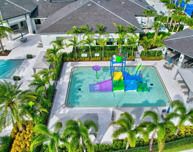 17358 Santaluce Manor - Photo Thumbnail 64