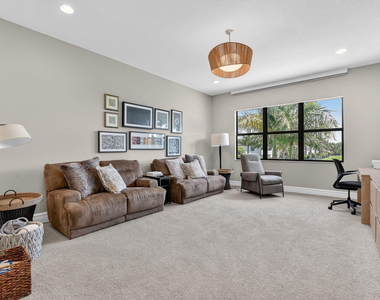 17358 Santaluce Manor - Photo Thumbnail 35