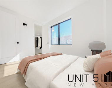 1312 Lincoln Place - Photo Thumbnail 3