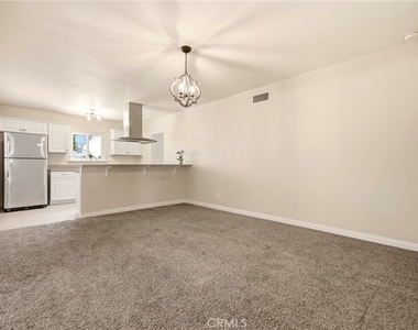 1225 W Glenmere - Photo Thumbnail 13
