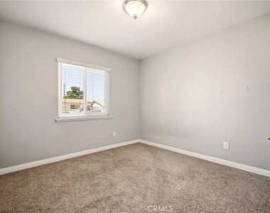 1225 W Glenmere - Photo Thumbnail 10