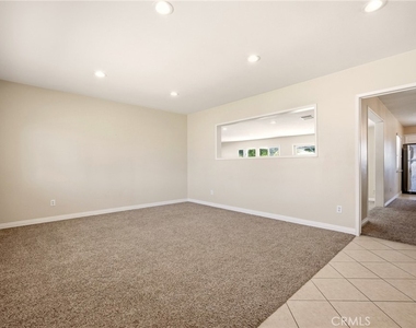 1225 W Glenmere - Photo Thumbnail 17