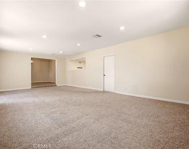 1225 W Glenmere - Photo Thumbnail 25