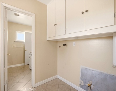1225 W Glenmere - Photo Thumbnail 6