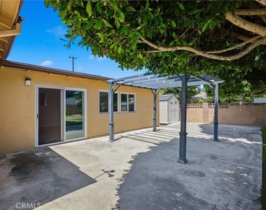 1225 W Glenmere - Photo Thumbnail 29
