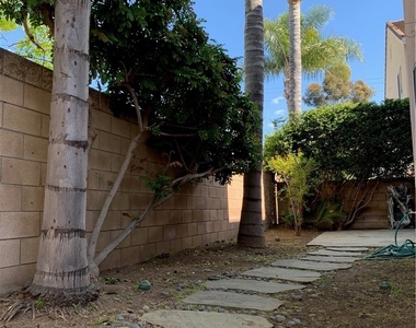 281 Mesa Drive - Photo Thumbnail 19