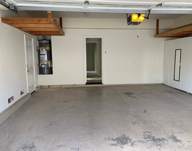281 Mesa Drive - Photo Thumbnail 17