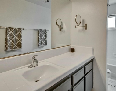 508 Village Road - Photo Thumbnail 22