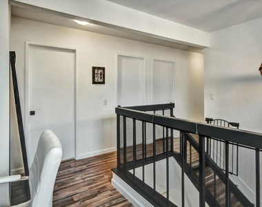 508 Village Road - Photo Thumbnail 15