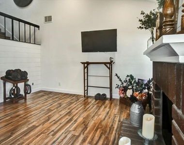 508 Village Road - Photo Thumbnail 3