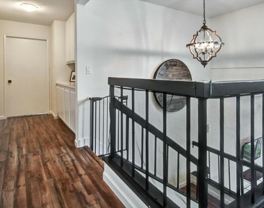 508 Village Road - Photo Thumbnail 19