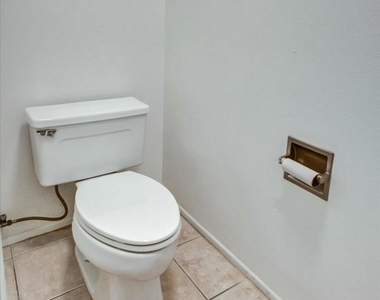 508 Village Road - Photo Thumbnail 32