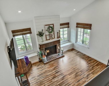 508 Village Road - Photo Thumbnail 14