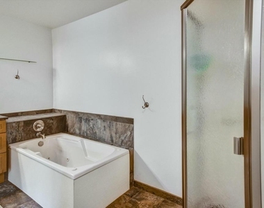 508 Village Road - Photo Thumbnail 31