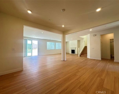 12050 Meander Way - Photo Thumbnail 2