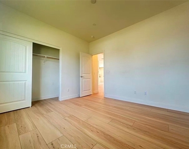12050 Meander Way - Photo Thumbnail 12