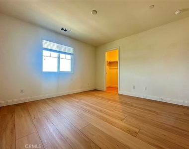12050 Meander Way - Photo Thumbnail 10