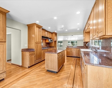 1315 W Valleyheart - Photo Thumbnail 9