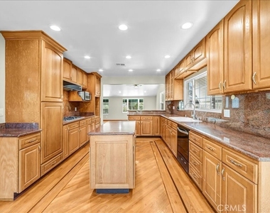 1315 W Valleyheart - Photo Thumbnail 10