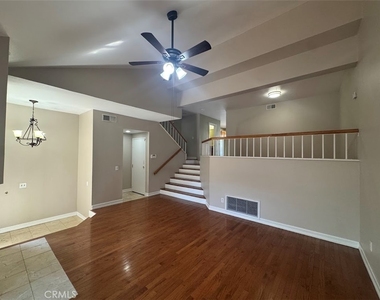 17 Mesquite Place - Photo Thumbnail 5