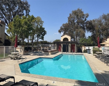 17 Mesquite Place - Photo Thumbnail 16