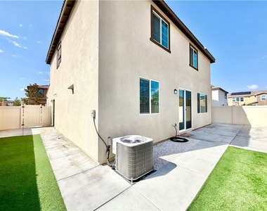 36980 Camino Springs Avenue - Photo Thumbnail 34