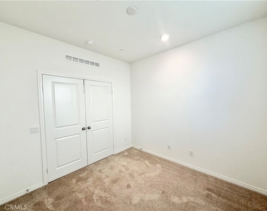 36980 Camino Springs Avenue - Photo Thumbnail 10