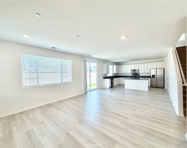 36980 Camino Springs Avenue - Photo Thumbnail 11