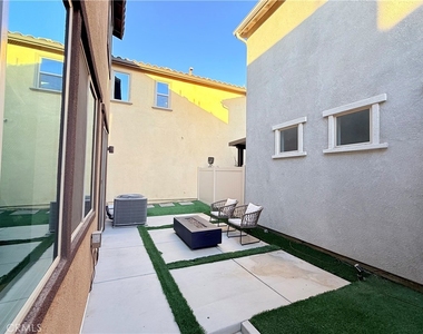 29502 Marx Way - Photo Thumbnail 5