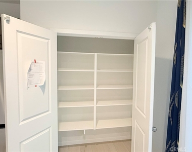 29502 Marx Way - Photo Thumbnail 8