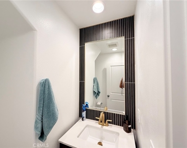 29502 Marx Way - Photo Thumbnail 13