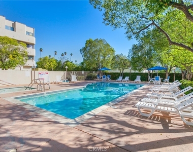 19350 Sherman Way - Photo Thumbnail 20