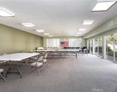 19350 Sherman Way - Photo Thumbnail 18