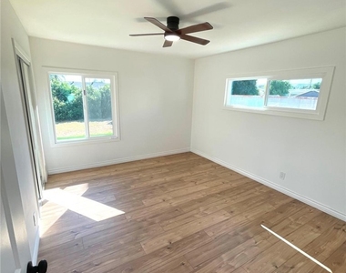 8015 Mcnulty - Photo Thumbnail 12