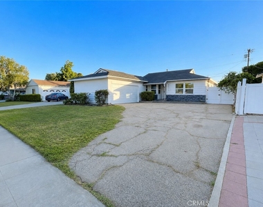 8015 Mcnulty - Photo Thumbnail 1