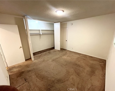 1933 Pelham Avenue - Photo Thumbnail 16