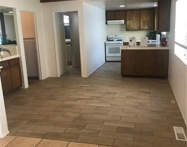 921 S Leland Street - Photo Thumbnail 4