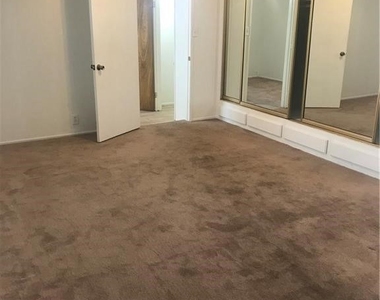 921 S Leland Street - Photo Thumbnail 15