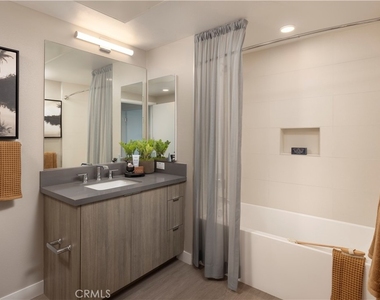 511 S Harbor - Photo Thumbnail 6