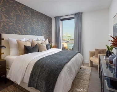 511 S Harbor - Photo Thumbnail 1