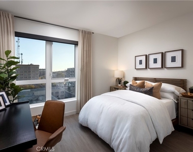 511 S Harbor - Photo Thumbnail 2