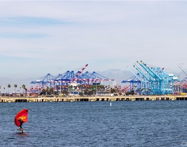 511 S Harbor - Photo Thumbnail 17